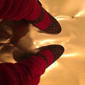 Leopard print pumps